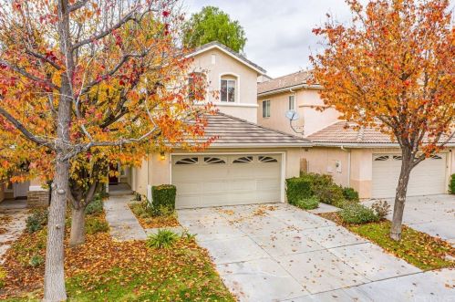 25565 Burns Pl, Santa Clarita, CA 91381-1280