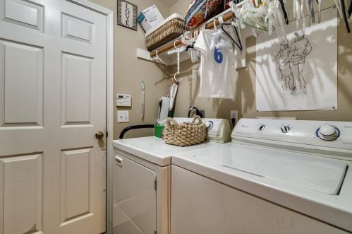 104 Rolling Mdw, St Paul TX 75098-5159 exterior