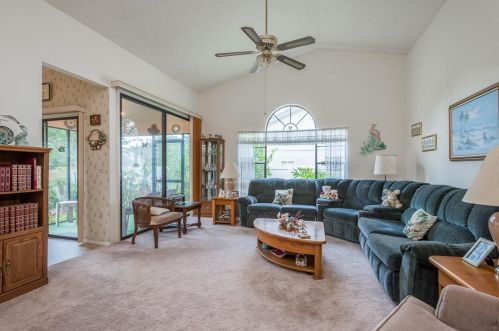 1690 Palomino Dr, Tarpon Springs, FL 34689-8032
