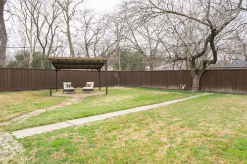 10217 Estacado Dr, Dallas TX 75228-3321 exterior