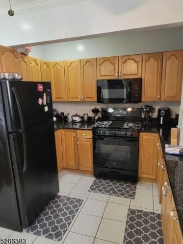 281 Dodd St, East Orange NJ  07017-1710 exterior