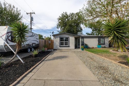 6529 2nd St, Rio Linda, CA 95673-3231