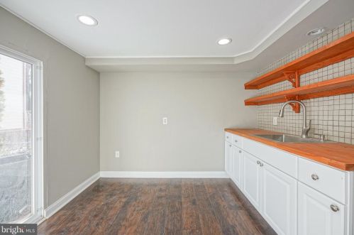 124 Sussex St, Gloucester NJ  08030-1449 exterior