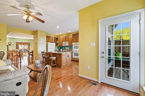 14238 Hunters Run Way, Gainesville VA  20155-4408 exterior