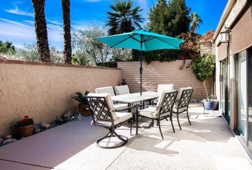 69970 Los Cocos Ct, Rancho Mirage CA  92270-2136 exterior