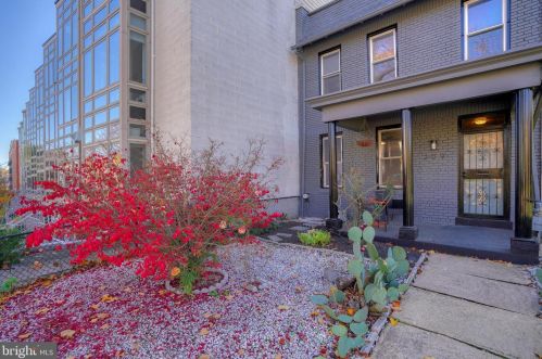 209 R St, Washington, DC 20002-2135