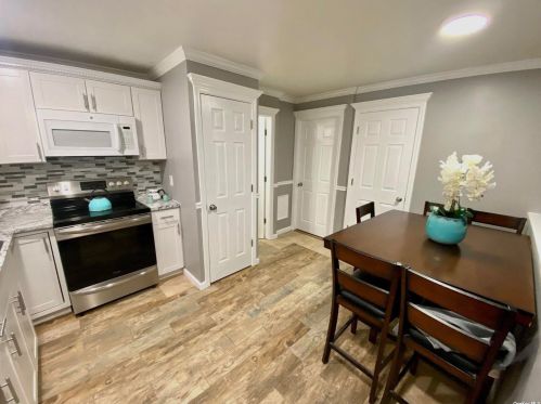 168 Washington Ave, Wheatley Heights NY  11798-2020 exterior