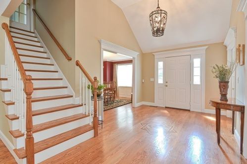 1 Country Club Ln, Hopedale, MA 01747-1439