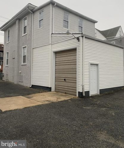 5 Lea Blvd, Wilmington, DE 19802-1325