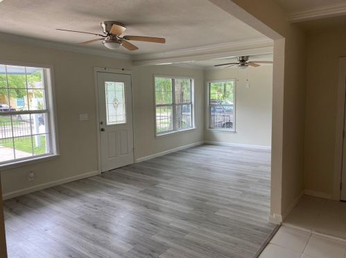3840 Willing Ave, Fort Worth, TX 76110-4947