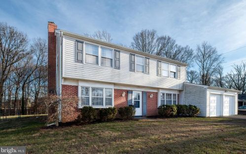 2215 Harwood Ln, Bowie, MD 20716-1108