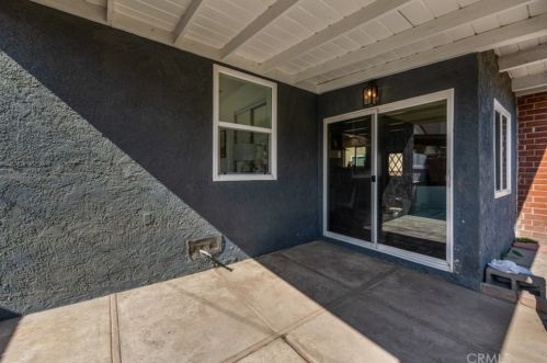 5242 Levelside Ave, Lakewood CA  90712-2224 exterior