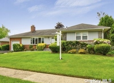 779 Birchwood Dr, Westbury, NY 11590-5806