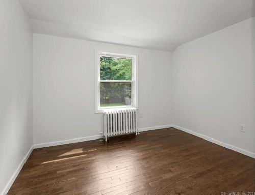 80 Circle Dr, Litchfield CT  06750-1710 exterior