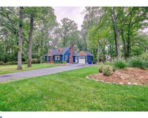17 Laurel Rd, Riverton, NJ 08077-1739