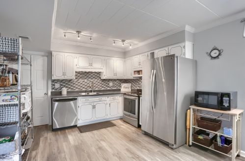 501 Camelot Dr, Pittsburgh PA  15237-4977 exterior