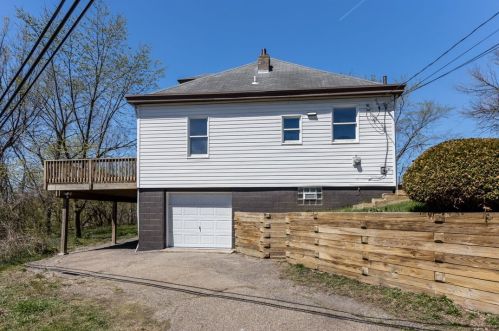 711 Bluff St, Bridgeville PA  15017-2431 exterior