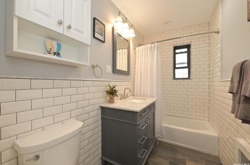 30 Grace Ave, Great Neck NY  11021-2416 exterior