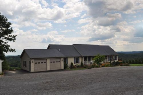 306 Overlook Rd, Reynoldsville, PA 15851-4585