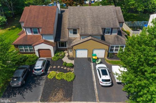 225 Flint Ct, Yardley PA  19067-5715 exterior