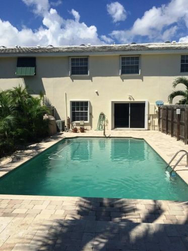 619 7th Ave, Delray Beach FL  33483-5617 exterior