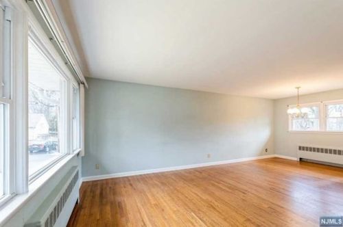 12 Harvard Pl, Westwood, NJ 07675-1509