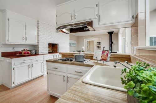 464 Yellowstone Dr, South San Francisco CA  94080-4235 exterior