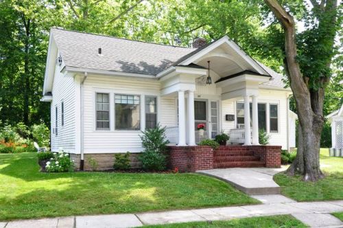 32 Chestnut Ave, New Rochelle, NY 10803-1038