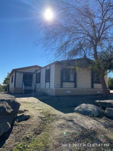 21745 Old Elsinore Rd, Perris CA  92570-7843 exterior