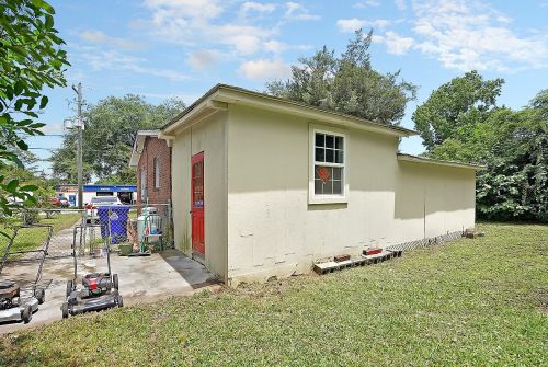 1201 Shadow Dr, Mount Pleasant SC  29464-3700 exterior