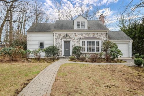 65 London Ter, New Rochelle, NY 10804-4320