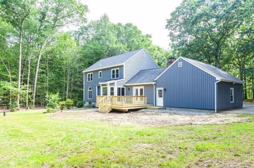 92 Kelseytown Rd, Deep River, CT 06419-1432