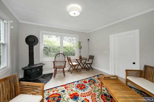 12 Pawnee Ave, Oakland NJ  07436-3019 exterior