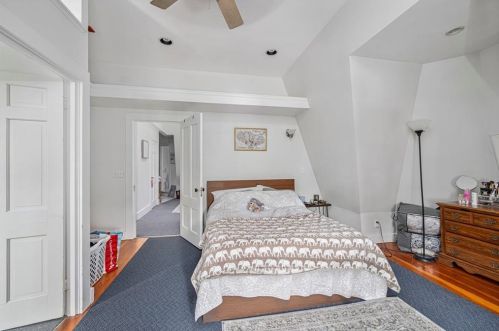 14 Kay St, Middletown RI  02840-7101 exterior