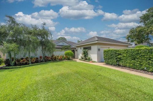18829 Wimbledon Cir, Lutz, FL 33558-5302