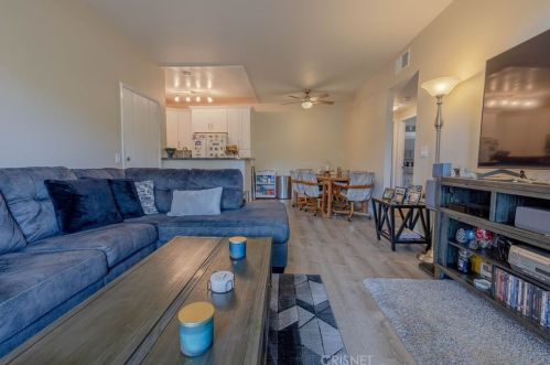 27610 Susan Beth Way, Santa Clarita, CA 91350-1783