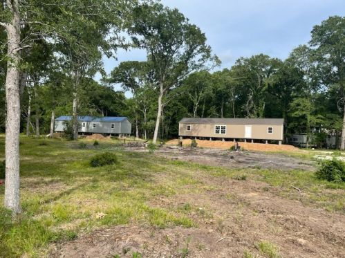 338 Falling Leaf Rd, Dinsmore, TX 77488-8750