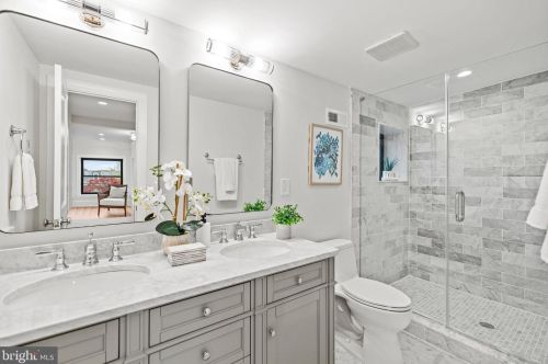 1451 Chapin St, Washington DC  20009-4510 exterior