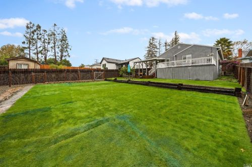 266 Hillcrest Ave, Benicia CA  94510-2225 exterior