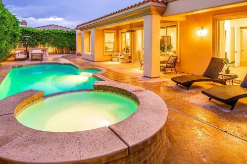 79 Calle Manzanita, Rancho Mirage CA  92270-4140 exterior