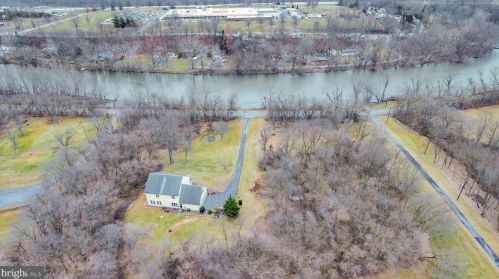 63 Willow Mill Park Rd, Navy Sup Dpt PA  17050-1757 exterior