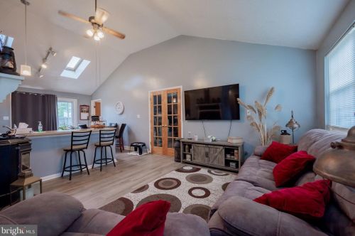 7 Candy Ct, New Castle, DE 19720-5170