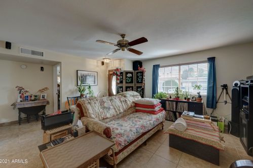 956 Leisure World, Mesa, AZ 85206-2435