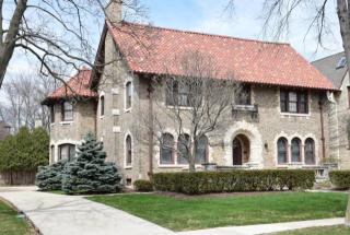 2724 Menlo Blvd, Milwaukee, WI 53211-2650