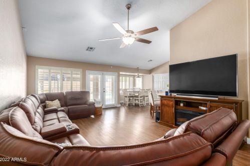 668 Leah Ave, Gilbert AZ 85233-2036 exterior