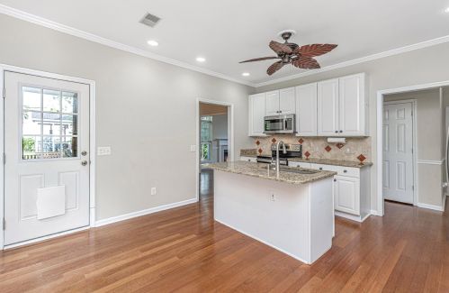 1833 Smokerise Way, Mount Pleasant SC  29466-8634 exterior