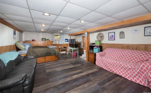 13 Maryland Blvd, Hampton Bays NY  11946-2652 exterior