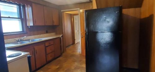 5 Laurel Ave, New Castle PA  16101-2353 exterior