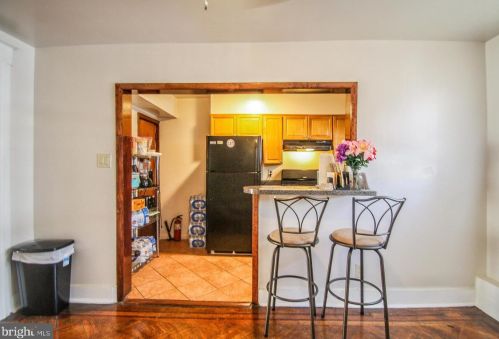 6503 Guyer Ave, Philadelphia PA 19142-2808 exterior