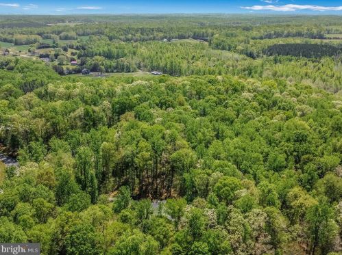 60 Kinsley Ln, Fredericksburg VA  22406-4089 exterior